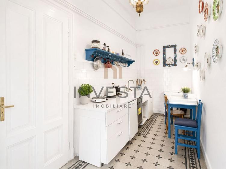Apartament cu 3 camere semidecomandat, mobilat în Ultracentral