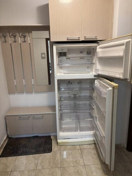 Apartament cu 3 camere decomandat în Iancului