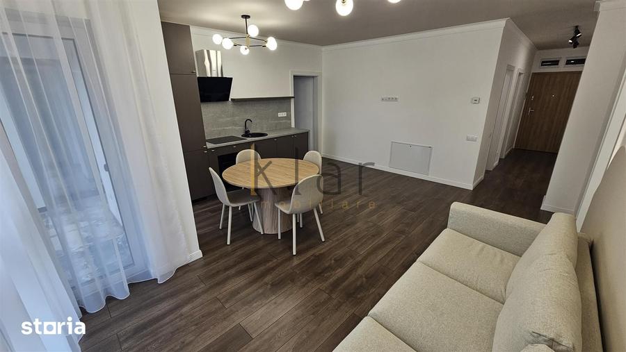 Apartament cu 3 camere semidecomandat în Florești
