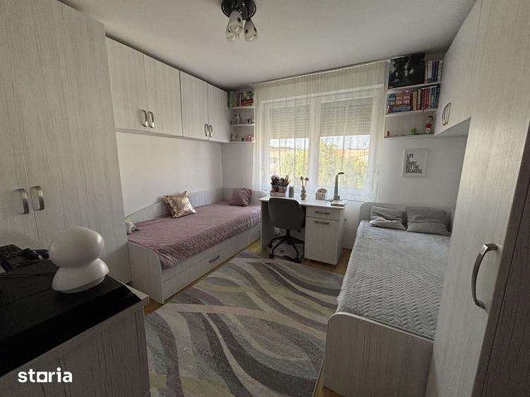 Apartament cu 3 camere decomandat în Tudor