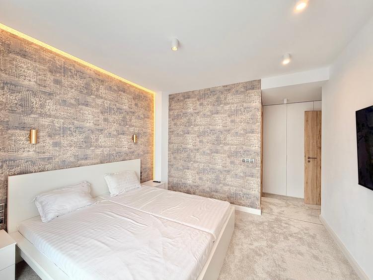 Apartament cu 4 camere în Tractorul