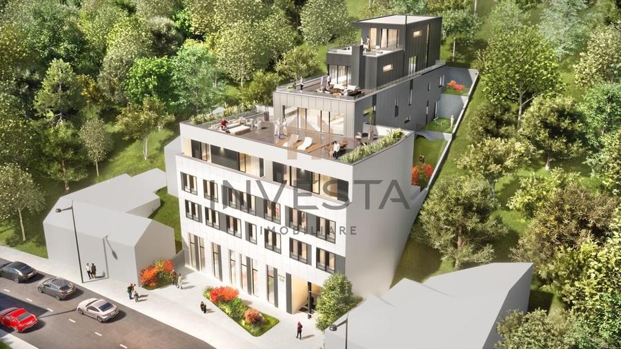 Apartament cu 4 camere semidecomandat în Central