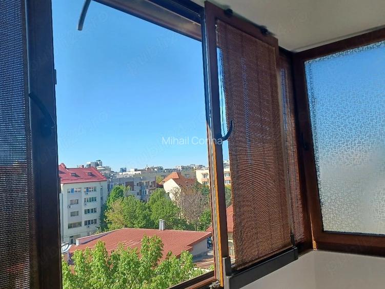 inchiriere 3 camere str Traian colt Labirintului, et 5 7