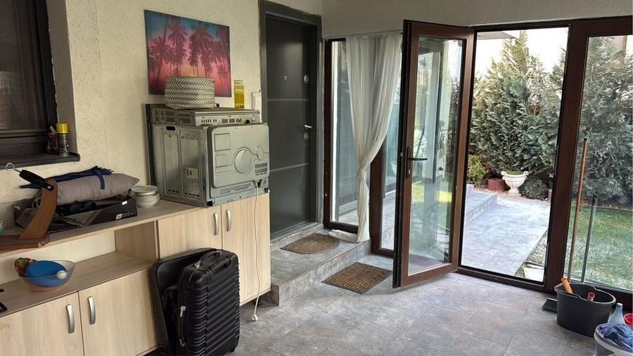Casă cu 4 camere în Dudu