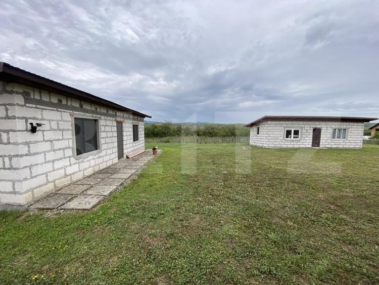 Casă individuală cu 3 camere cu Canalizare în Dumitra