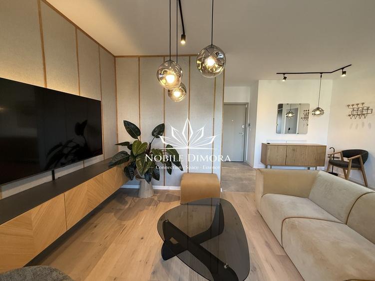 Apartament cu 2 camere semidecomandat, mobilat în Central