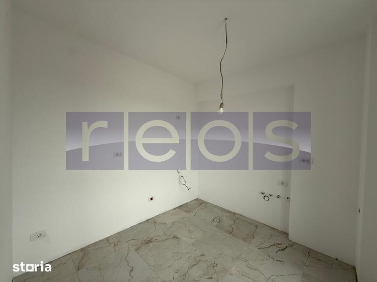 Apartament cu 2 camere semidecomandat în Sisești