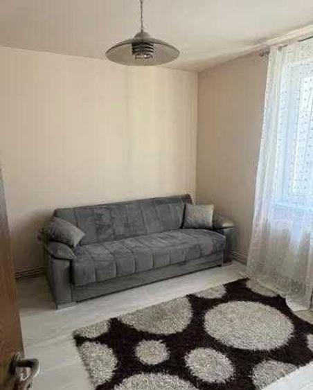 Apartament cu 2 camere semidecomandat în Micro 1