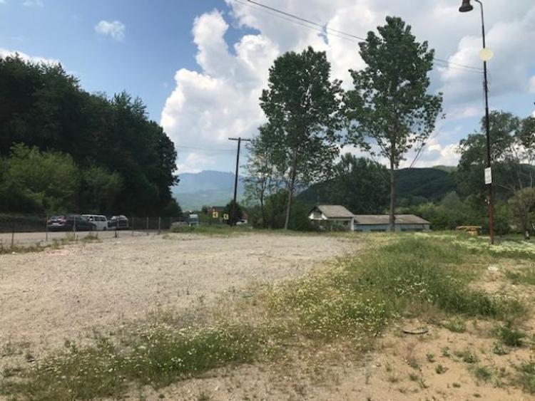 Teren Construcții intravilan de 9250 mp, în Bujoreni