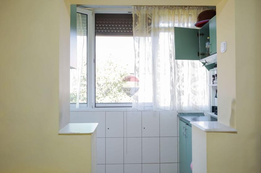 Apartament cu 3 camere decomandat în Rogerius