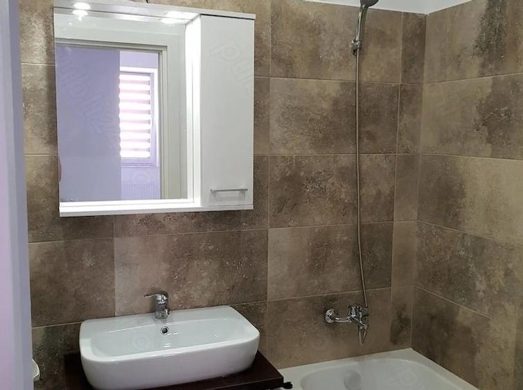 Apartament cu 2 camere decomandat în Militari