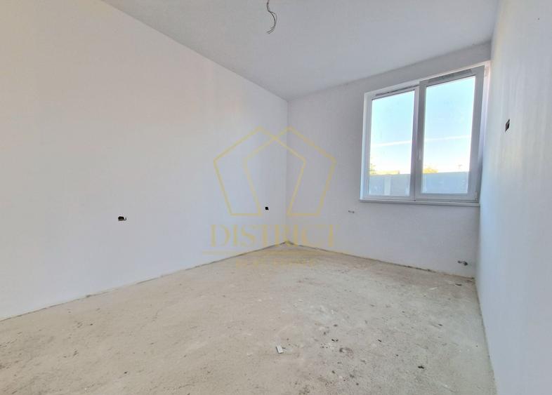 Duplex cu 3 camere cu Canalizare în Bucovăț (Remetea Mare)