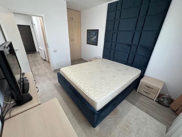 Apartament cu 2 camere decomandat, mobilat în Est