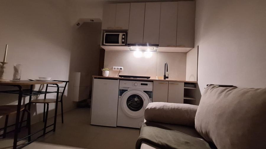 Garsonieră decomandată în Central
