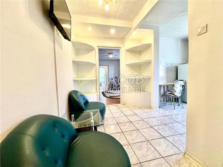 Apartament cu 2 camere semidecomandat, mobilat în Cornișa