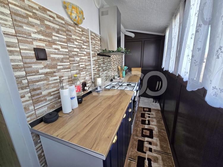 Apartament cu 3 camere decomandat, mobilat în Mihai Viteazul