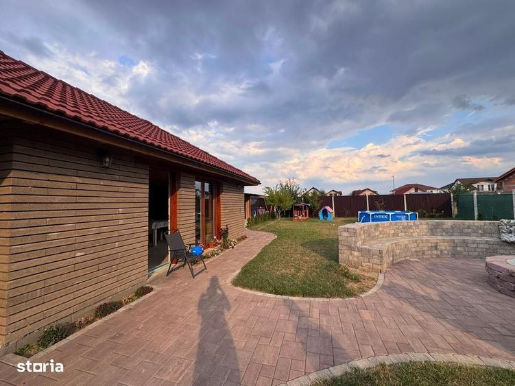 Casă cu 4 camere cu Teren 750 Mp în Cristian