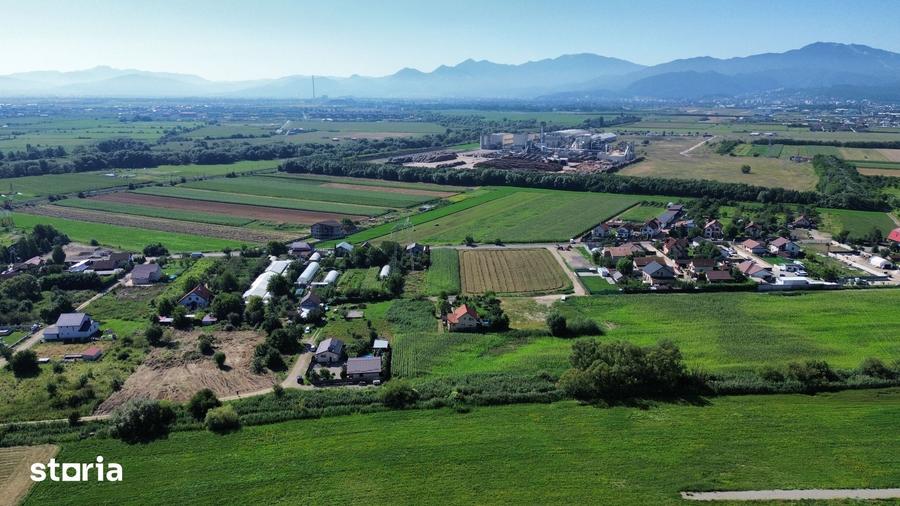Teren de 442 mp, în Stupini