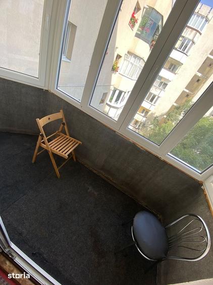 Apartament cu 3 camere decomandat în Între Lacuri