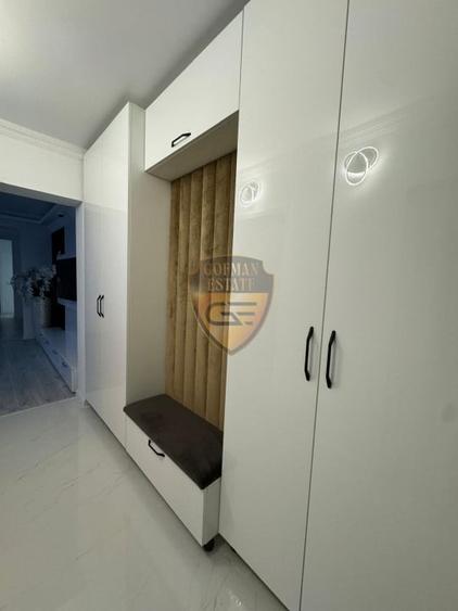 Apartament cu 4 camere decomandat, mobilat în Universitate