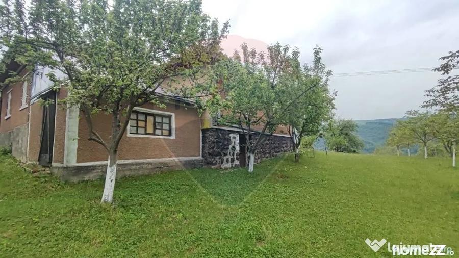 Casă cu 4 camere cu Teren 11769 Mp în Munteni