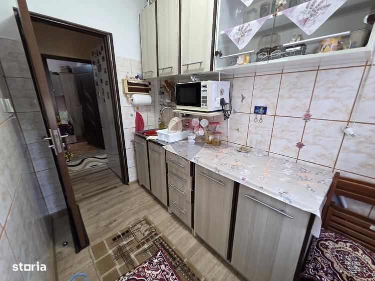 Apartament cu 3 camere decomandat în Sud