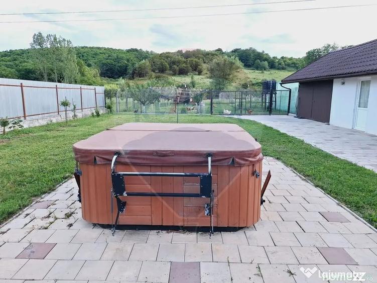 Casă cu 5 camere cu Teren 2100 Mp în Hidiș