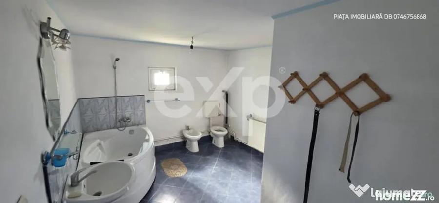 Casă cu 7 camere cu Teren 1000 Mp în Râncăciov