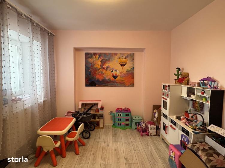 Apartament cu 3 camere decomandat în Nicolae Titulescu