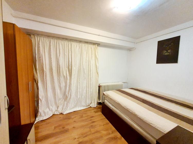 Apartament cu 2 camere decomandat în P-ța Unirii