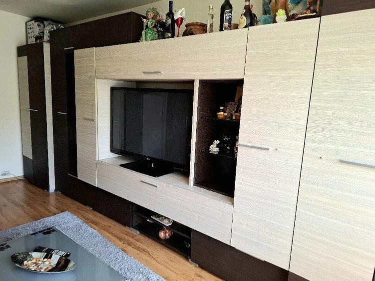 Apartament cu 3 camere decomandat în Lipovei