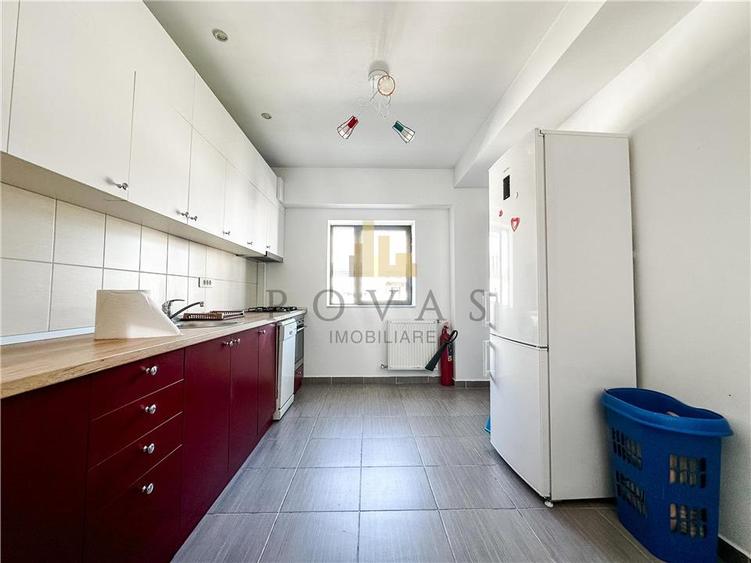Apartament cu 3 camere decomandat, mobilat în Băneasa