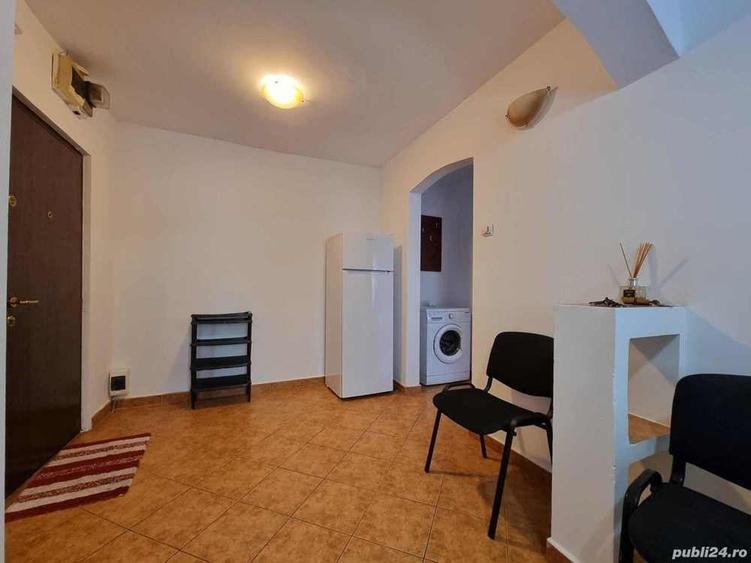 Apartament cu 2 camere decomandat în Soarelui