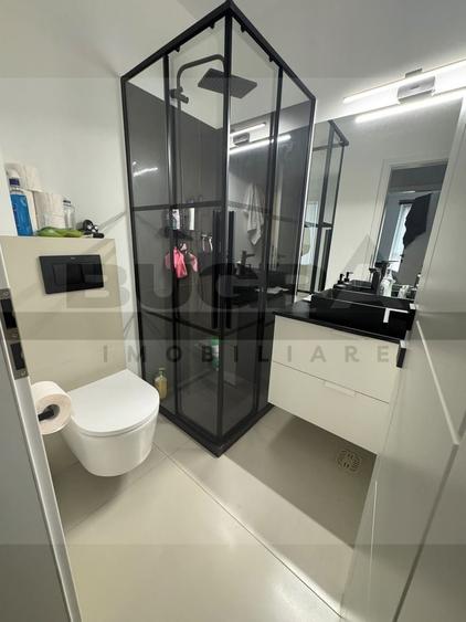 Apartament cu 2 camere semidecomandat, mobilat în Florești