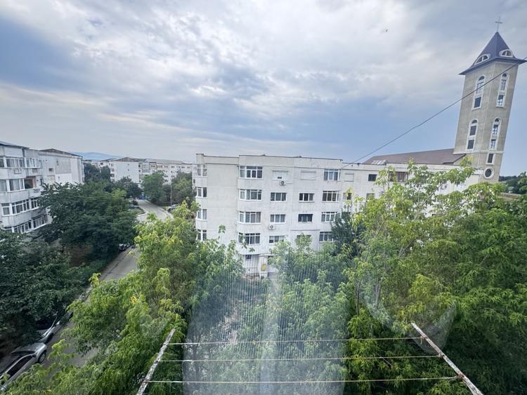 Apartament cu 2 camere decomandat, mobilat în Nord