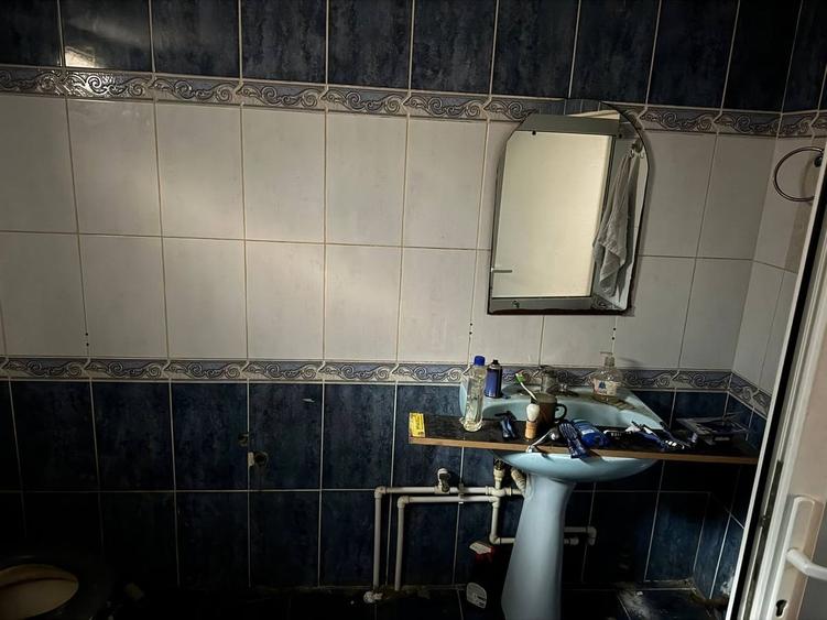 Casă cu 6 camere cu Teren 680 Mp în Domnești