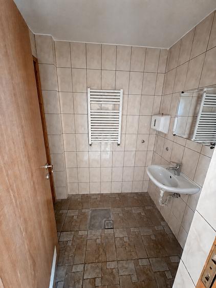 Birou, de 139 mp, în Tei