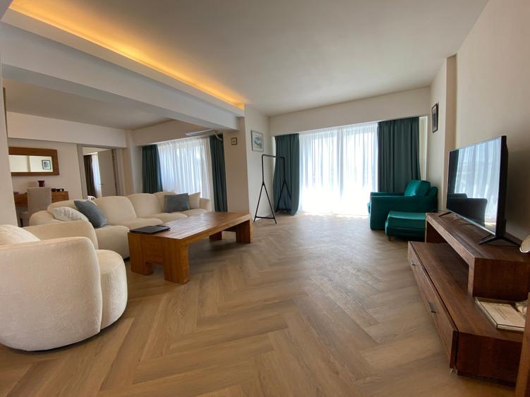 Lovely 3 bedroom apartment transformed into 2 bedrooms next to the Unirii Square - 1