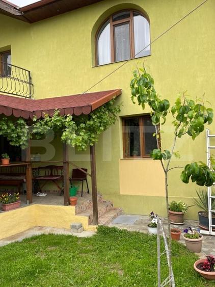 Duplex cu 6 camere cu Canalizare în Nord