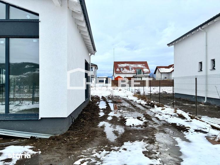 Casă cu 3 camere cu Teren 600 Mp în Sânpetru