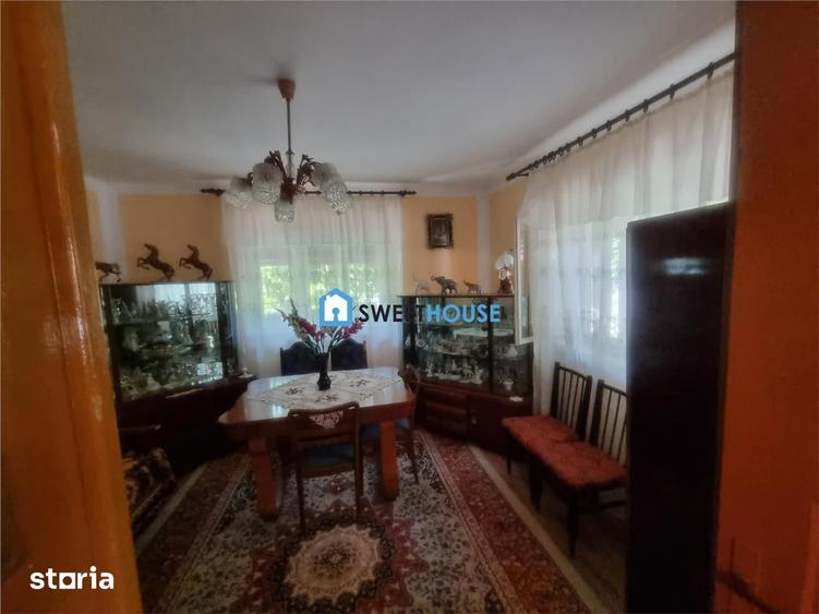 Casă cu 6 camere cu Teren 900 Mp în Șinca