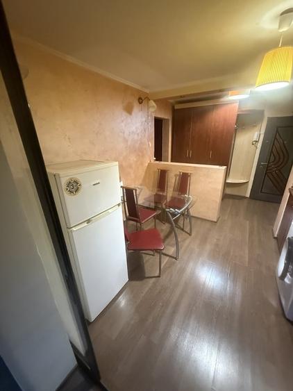 Apartament cu 2 camere decomandat în Apărătorii Patriei