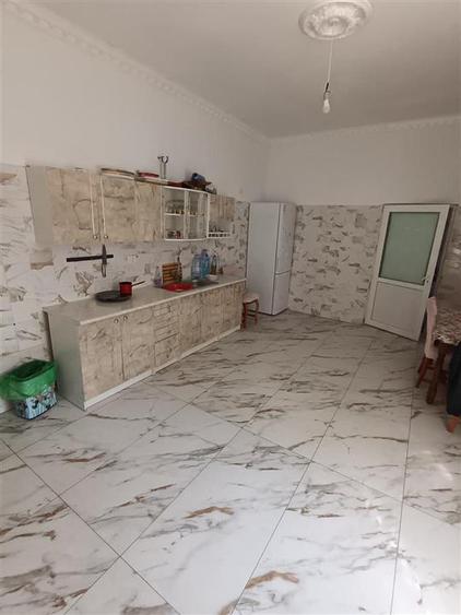 Casă individuală cu 3 camere cu Canalizare în Apollo