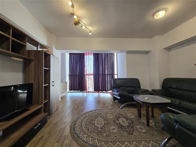 Apartament cu 2 camere semidecomandat, mobilat în 9 Mai