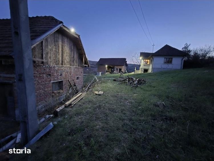 Casă cu 2 camere cu Teren 50 Mp în Zimbor