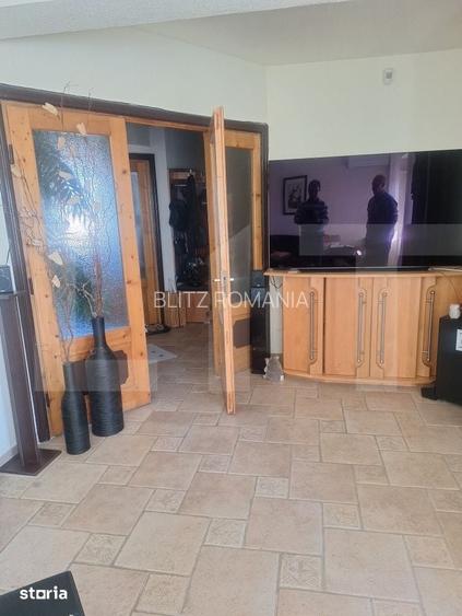 Vand apartament 4 camere decomandat la Lugoj