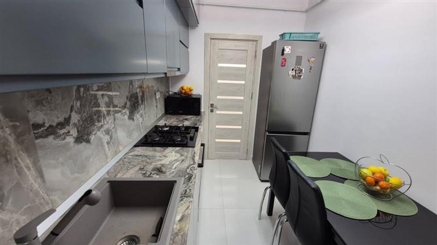 Apartament cu 2 camere decomandat în Galata
