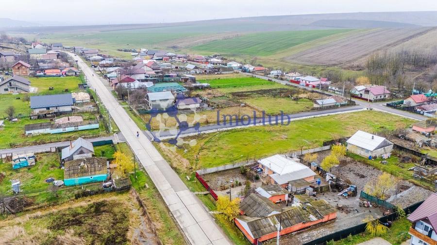 Teren Construcții intravilan de 478 mp, în Lețcani