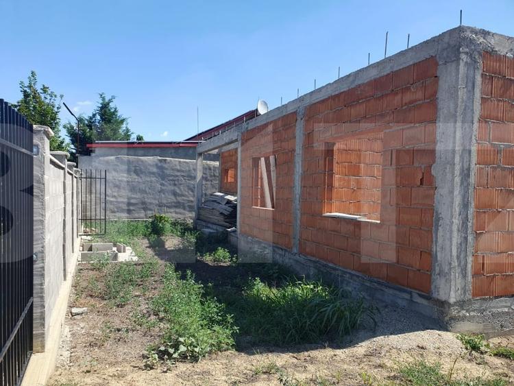 Casă individuală cu 4 camere cu Teren 508 Mp în Torontalului
