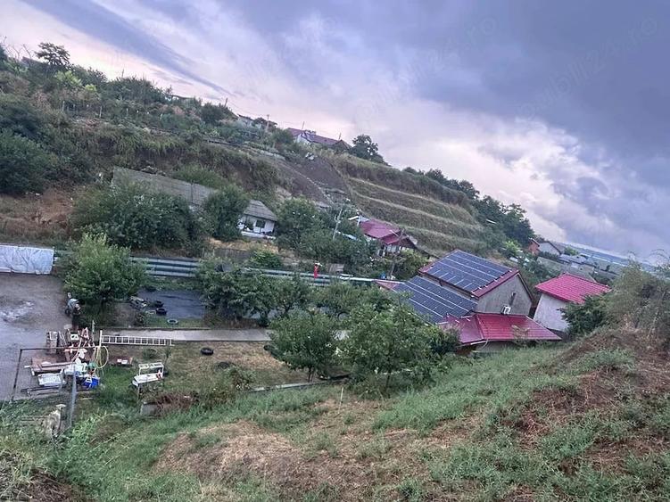 Casă cu 2 camere cu Teren 2166 Mp în Somova